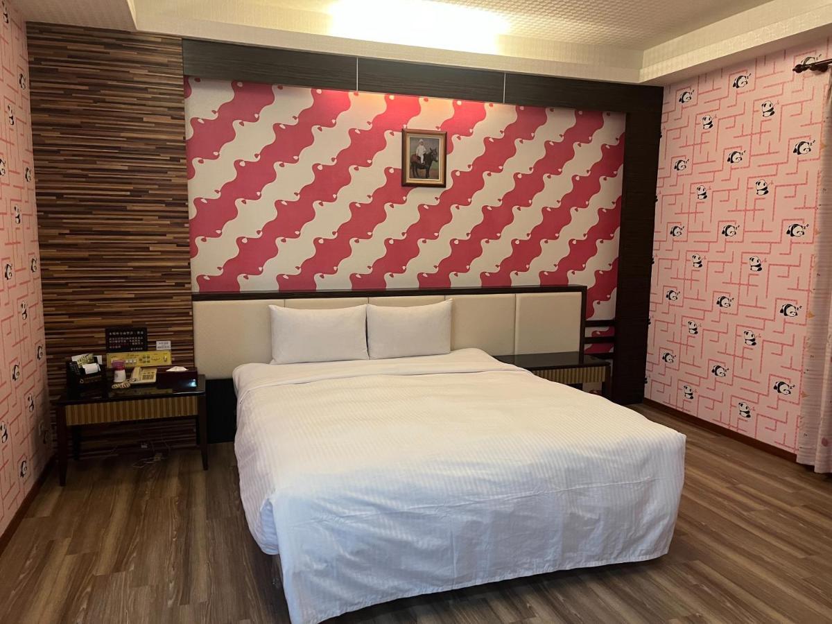 Hua Xiang Motel - Fengshan Гаосюн Экстерьер фото