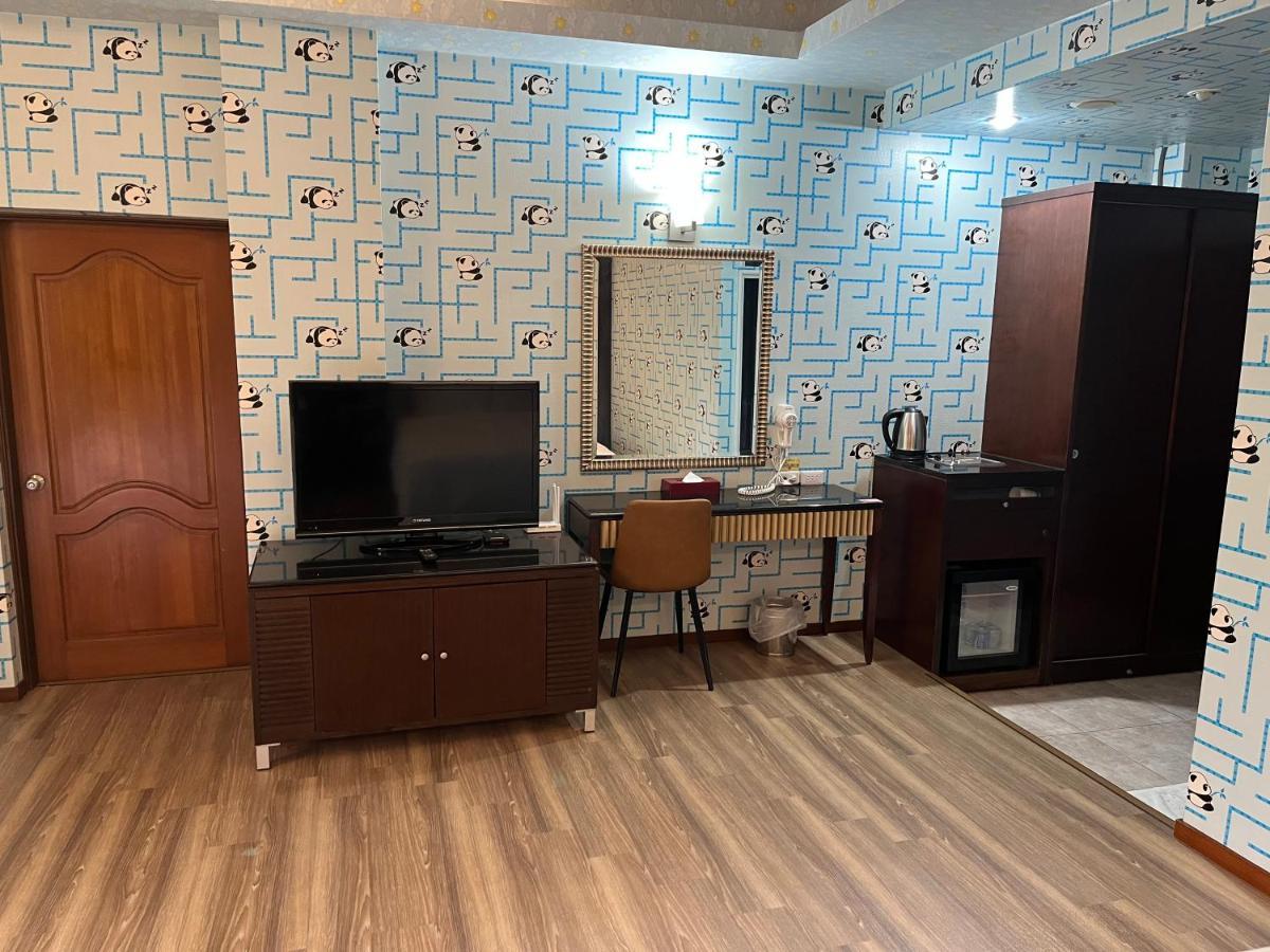 Hua Xiang Motel - Fengshan Гаосюн Экстерьер фото