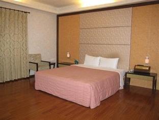 Hua Xiang Motel - Fengshan Гаосюн Экстерьер фото